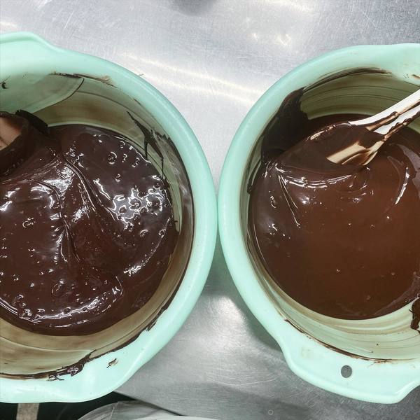 どちらもタンザニア70%チョコレート。